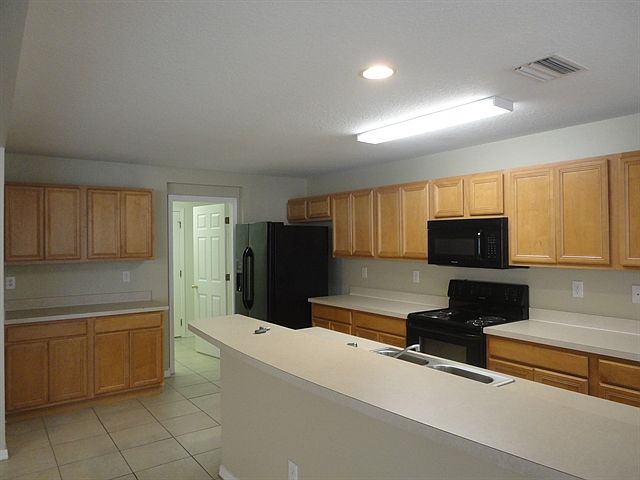 2nd image of 316 Crichton St #0