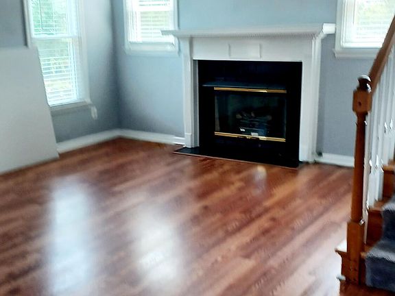 4th image of 348 Colony Dr