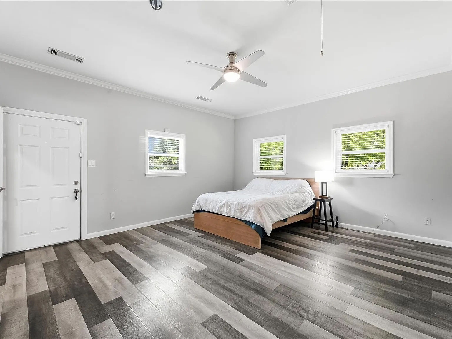 2 bed, 2.0 bath, 1354 sqft, $2,300 — Photo 4