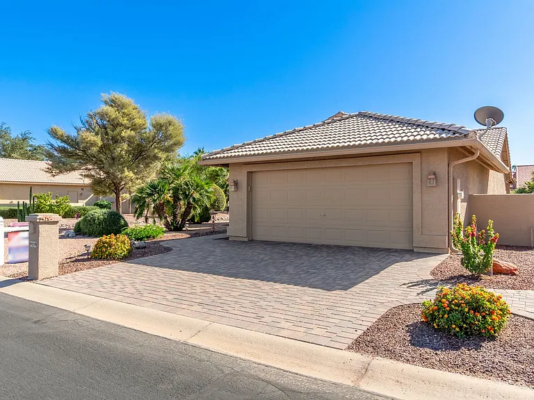 9559 E Sunburst Dr — Photo 4