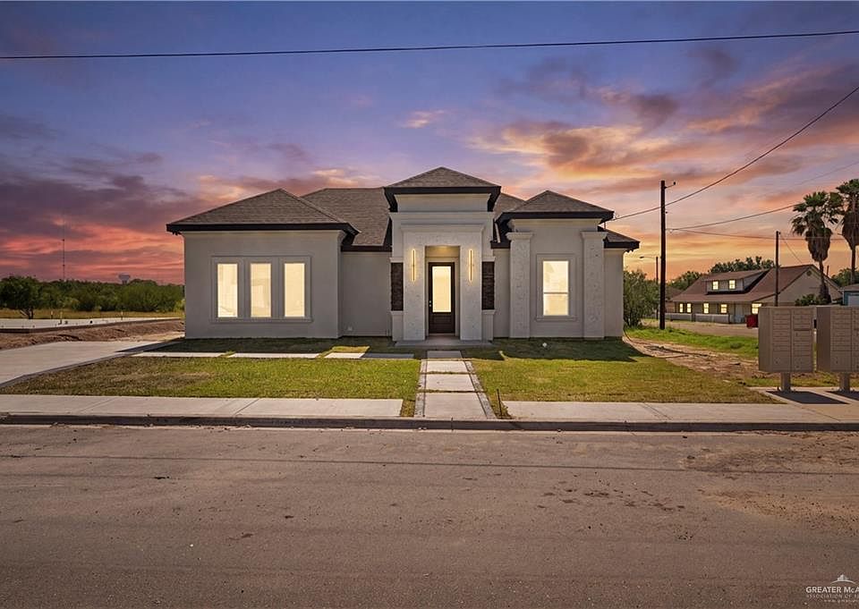 1st image of 801 Falcon Dr