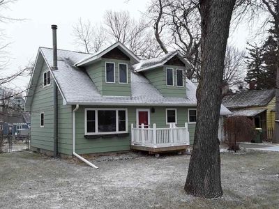823 7th St SW, Pipestone, MN, 56164