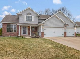 1287 Graceland Ter, Green Bay, WI 54313
