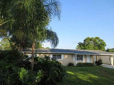 3rd image of 4909 Celia Cir W