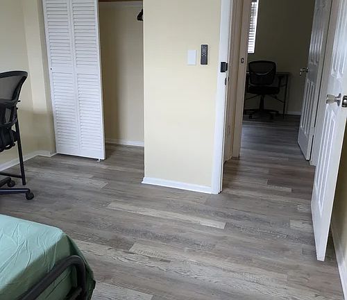 5th image of 8212 Troxler Dr Room B