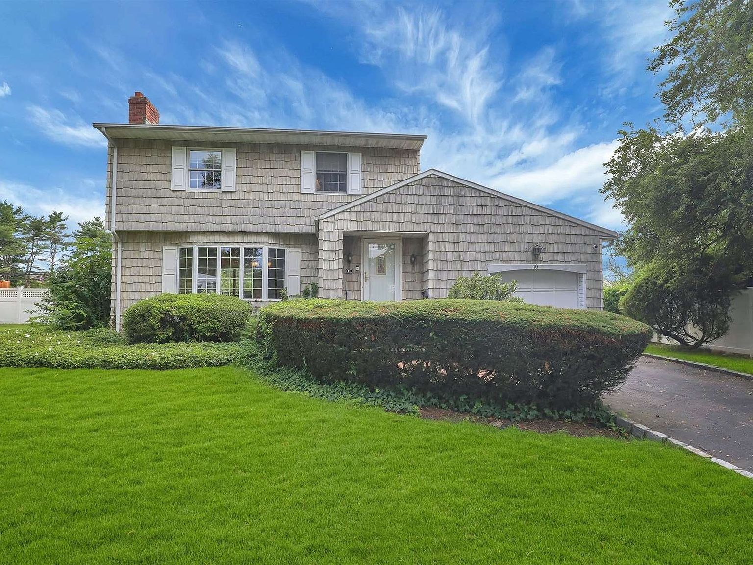 10 Elderwood Lane, Melville, NY 11747 Zillow