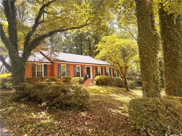 803 W Cornwallis Dr, Greensboro, NC 27408
