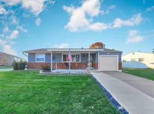 2945 Voeller Cir, Grove City, OH 43123