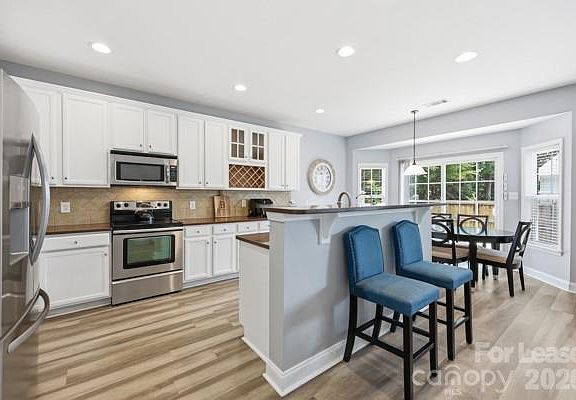 5th image of 1179 Madison Green Dr