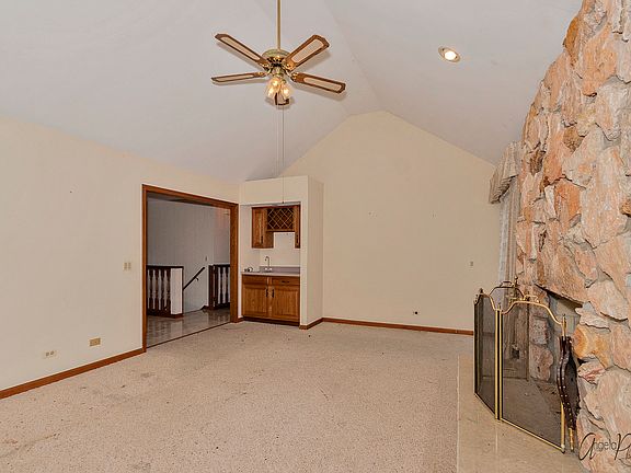 5th image of 21332 W South Boschome Cir