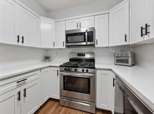 26 School St APT 210, Hull, MA 02045