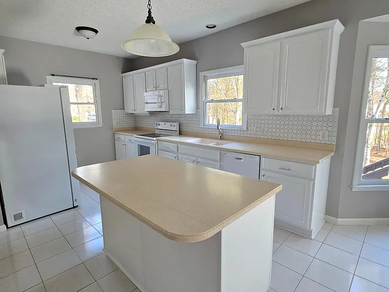 2205 Dungiven Ct — Photo 18