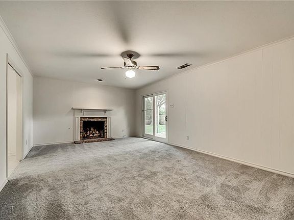 5th image of 9842 Robin Hill Ln