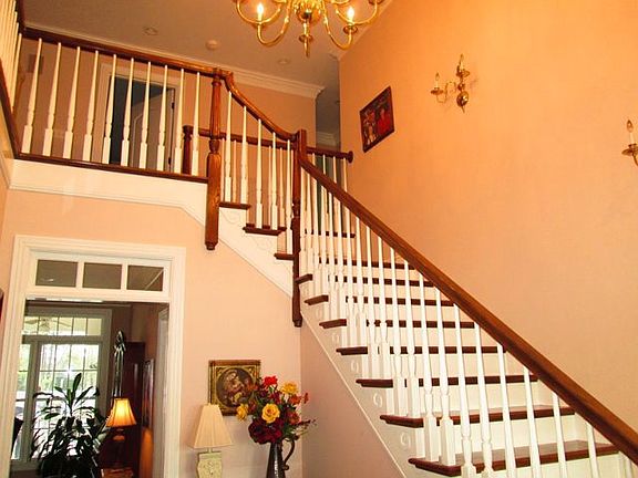 4th image of 128 Spyglass Ct