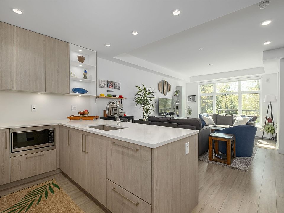 1st image of 747 E 3rd St #111