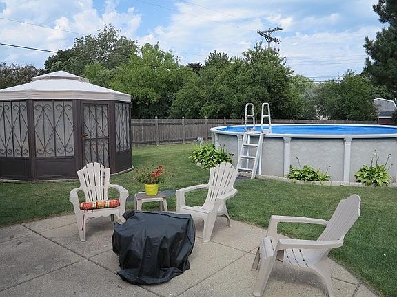 3rd image of 8284 N 48th St