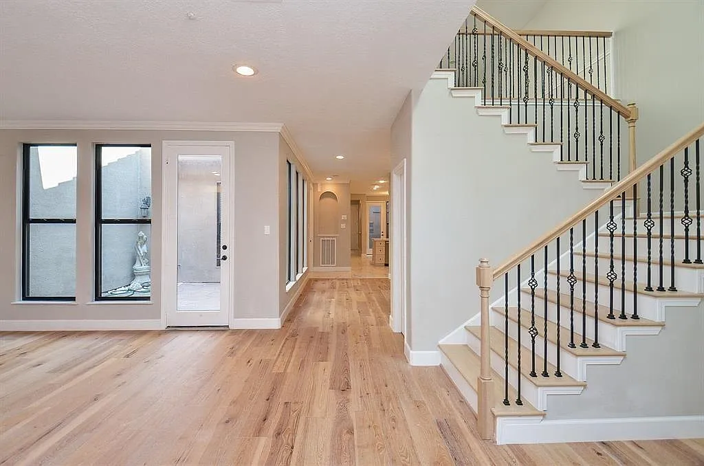 3 bed, 3.5 bath, 2958 sqft, $3,150 — Photo 1