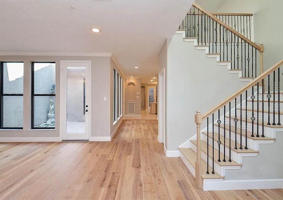 15735 Tanya Cir