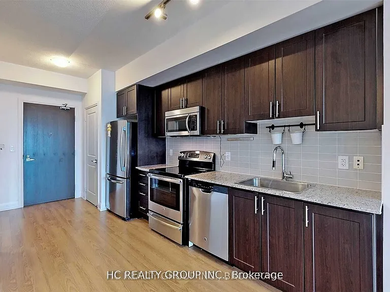 7171 Yonge St #2305 — Photo 8