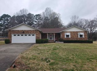 1078 Dogwood Dr, Piggott, AR 72454