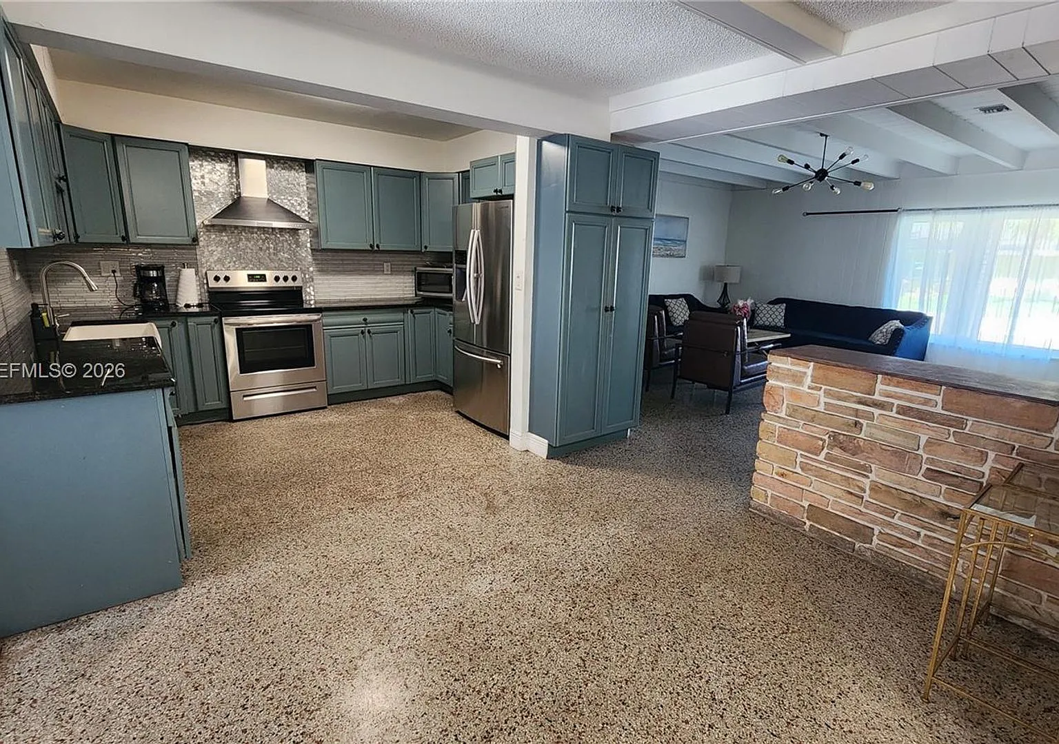 482 NE 8th Avenue 482, Deerfield Beach, FL 33441 - 2118 — Photo 2