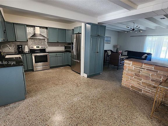 2nd image of 482 NE 8th Ave #482