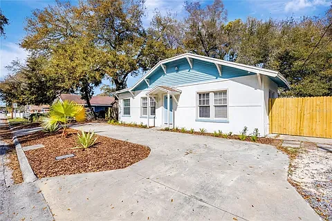 3 bed, 1338 sqft, $2,700 — Photo 2
