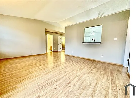 1460 Blue Brook Way — Photo 4