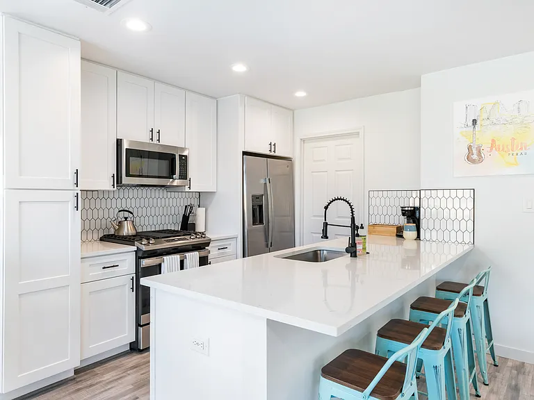 2306 Tamarisk Cir — Photo 11