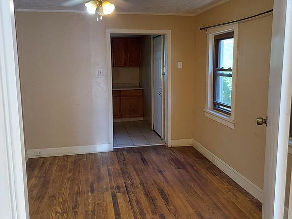 5th image of 1519 E 41st St