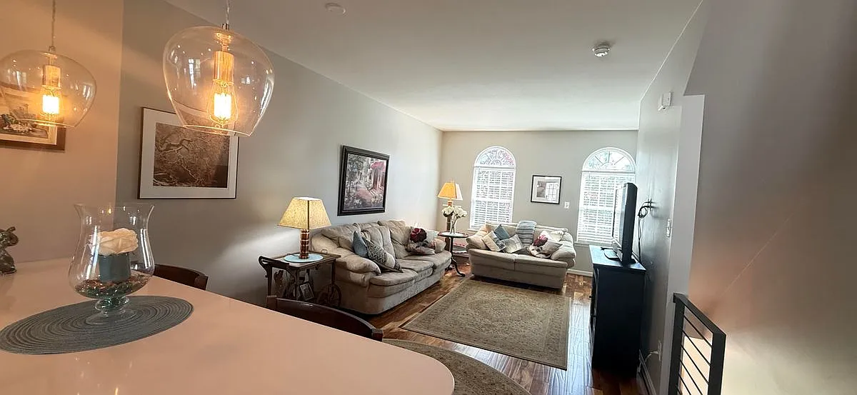 2 bed, 4.0 bath, 1583 sqft, $2,650 — Photo 1