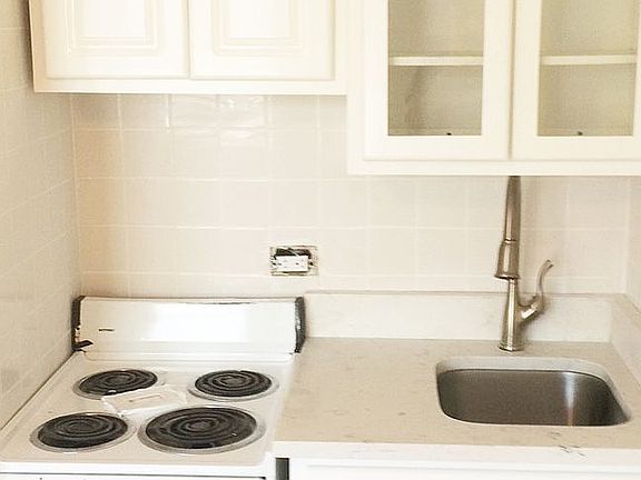 4th image of 2331 94th St APT B12