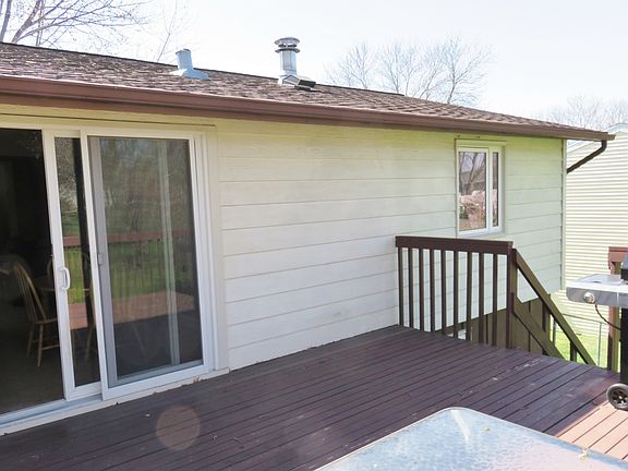 Attached deck