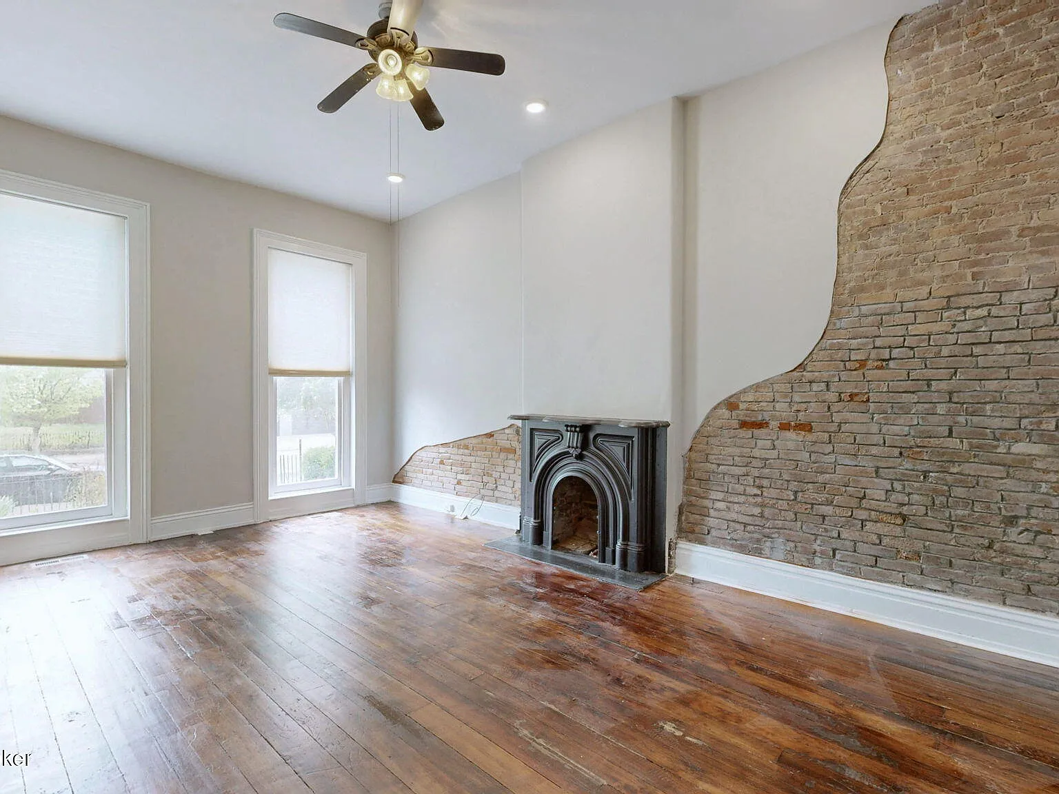 4 bed, 4.0 bath, 3735 sqft, $2,400 — Photo 4
