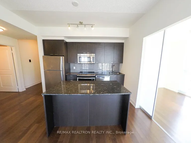 88 Sheppard Ave E #1408 — Photo 2