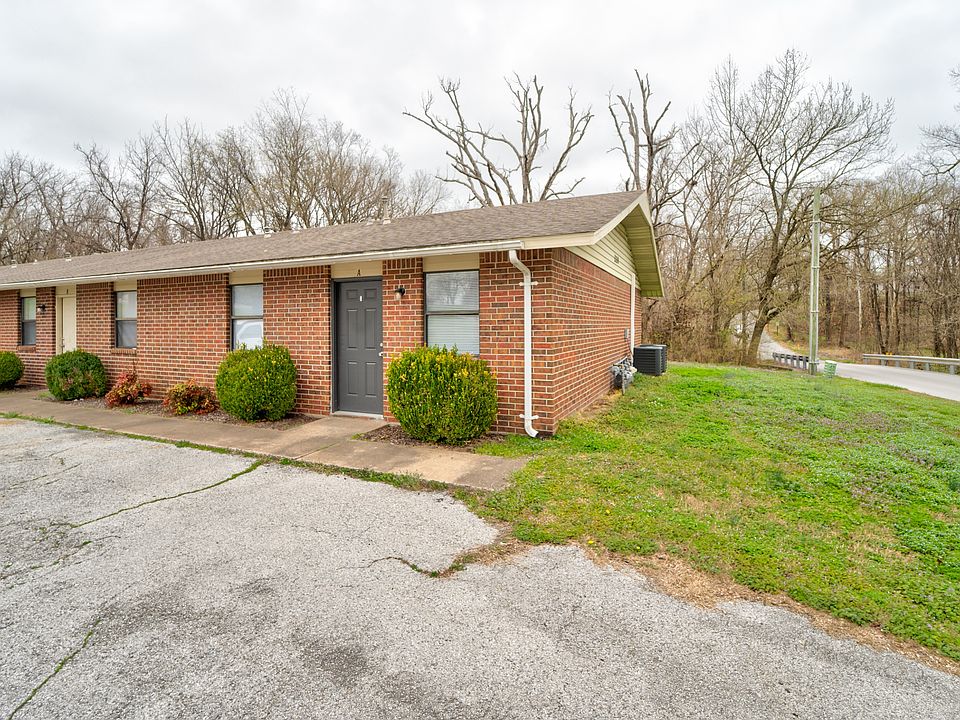 1st image of 220 Brooke Lynn Dr