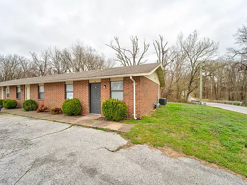 220 Brooke Lynn Dr Photo 1