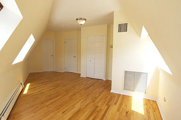 Rented by Waverly Realty Associates | media 7