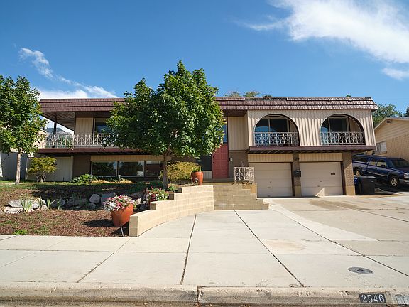 3rd image of 2546 E Campus Dr