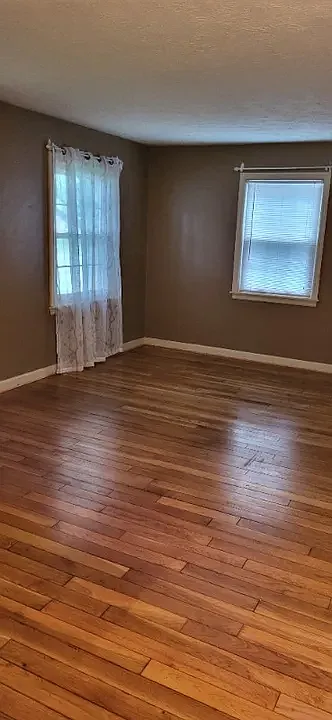 1 bed, 830 sqft, $1,000 — Photo 2
