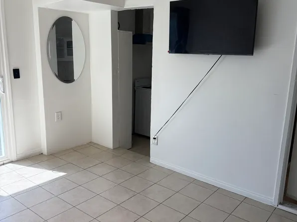 11423 Pioneer Blvd, Norwalk, CA 90650