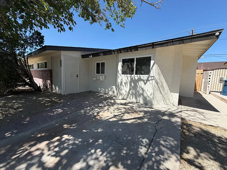 1317 Pyramid Dr — Photo 23