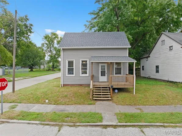 1224 N Charles St, Belleville, IL 62221