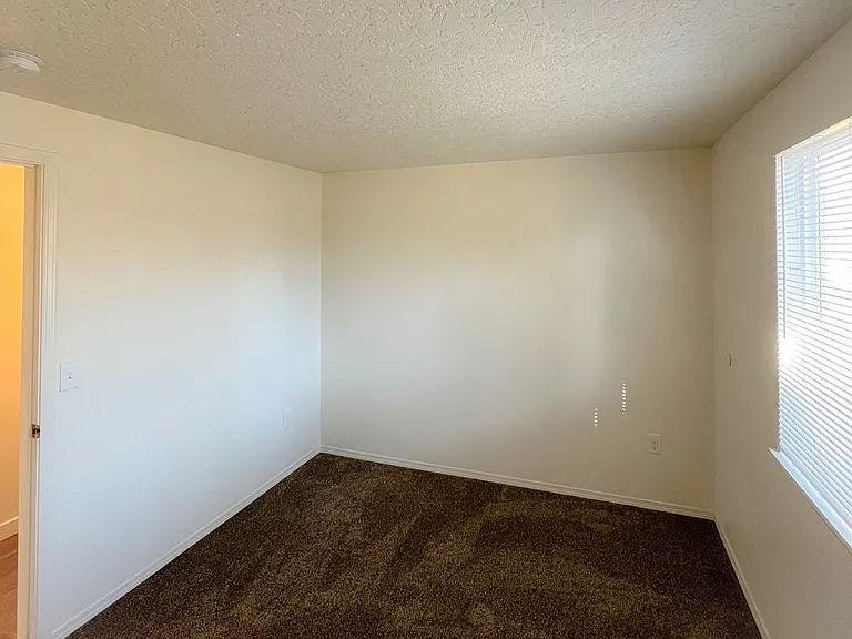109 - Brentwood — Photo 12