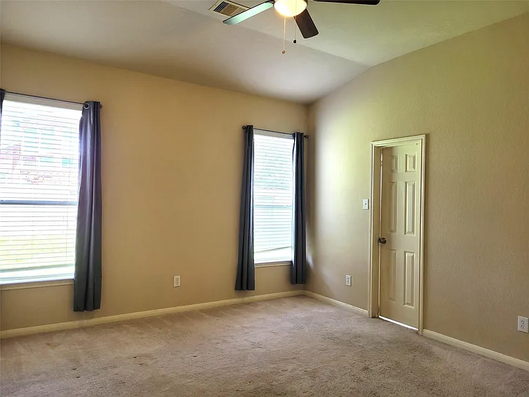 6042 Starbrook Creek Dr — Photo 11