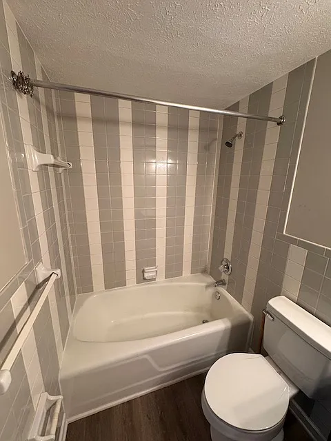 1 bed, 800 sqft, $1,050 — Photo 4