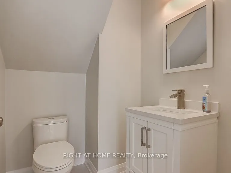 2126 Varency Dr — Photo 19