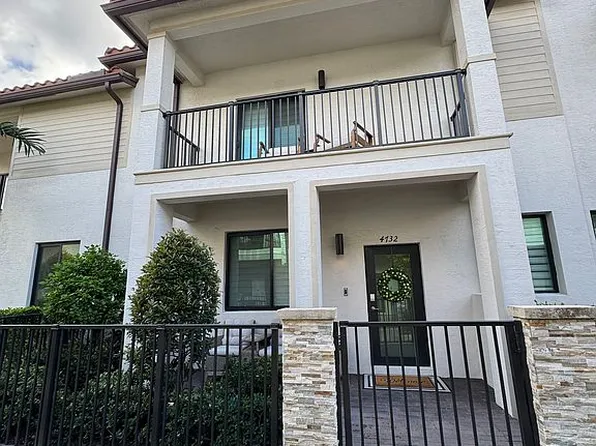 4732 NW 83rd Pkwy, Doral, FL 33166