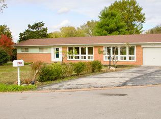 1112 Chantal Ln, Saint Louis, MO 63132