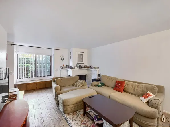 4085 Crystal Dawn Ln Unit 104, San Diego, CA 92122